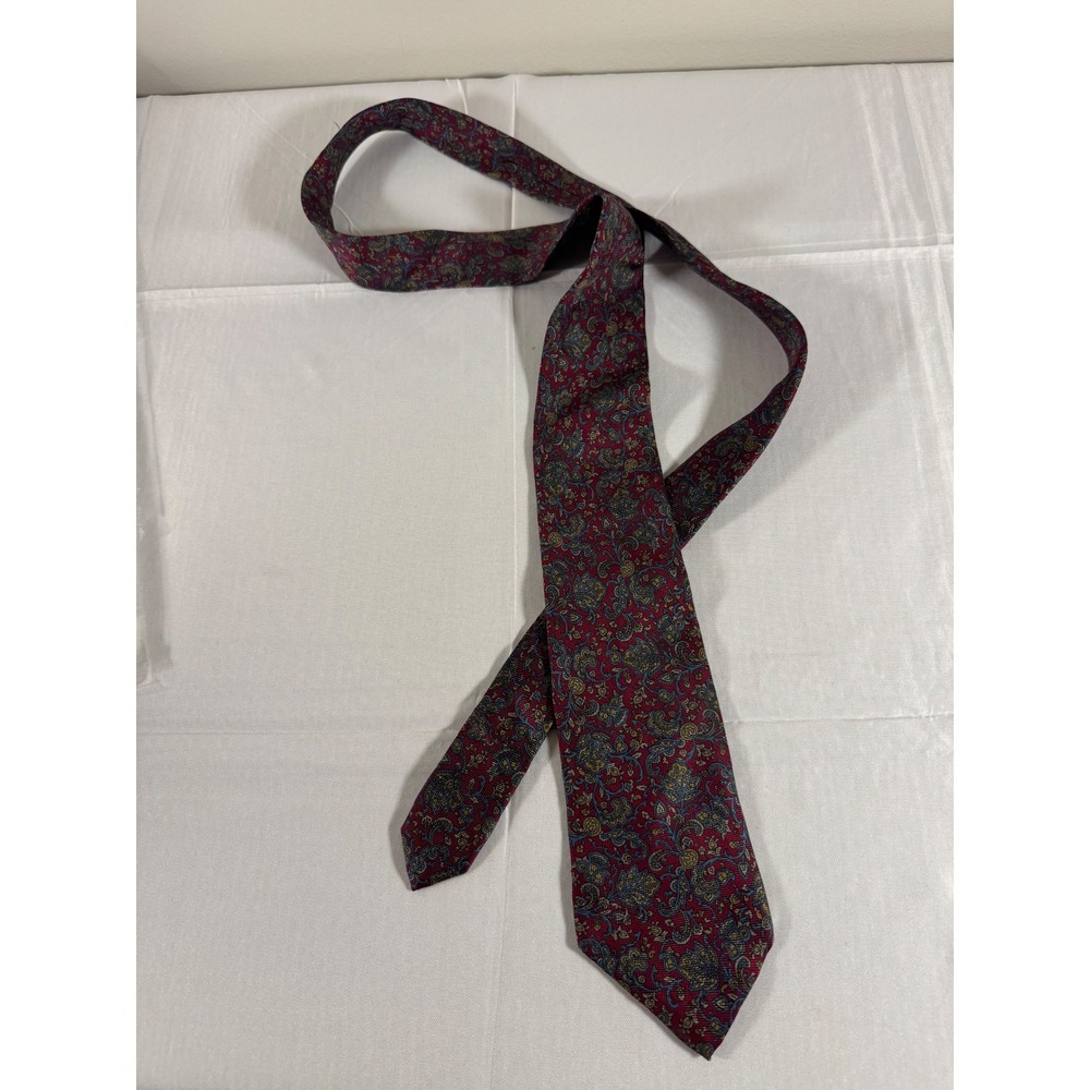 Neiman Marcus Mens Silk Tie Burgundy Gold Blue Paisley Made in Italy 0487 - Picture 2 of 5